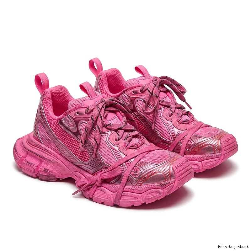 Balenciaga's dad-style pink shoes