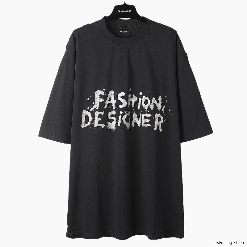 Balenciaga's trendy and cool black T-shirt