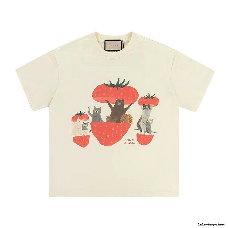Gucci Strawberry & Animal Childlike Playful Off-white T-shirt