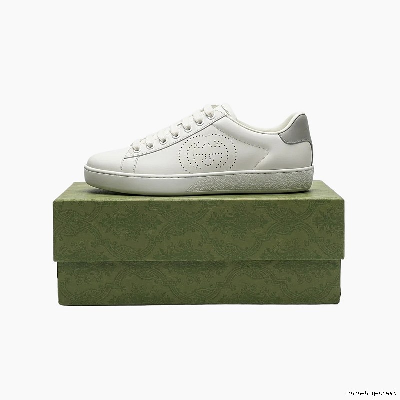 Gucci vintage small white shoes