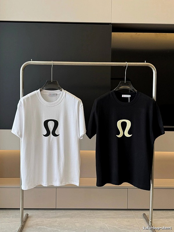 lululemon Classic Large Logo Casual Style Two-tone T-Shirt