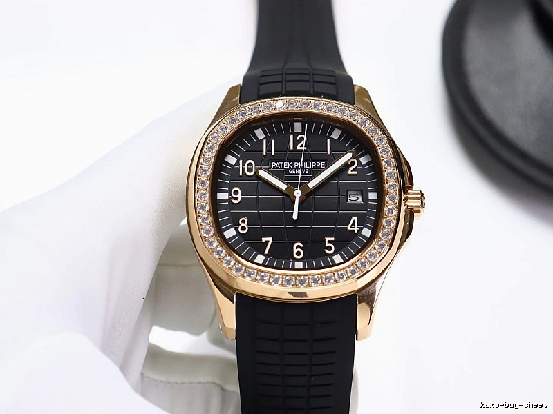 Patek Philippe Watch with Black Dial Rubber Strap Sports for Photo Ready Styling